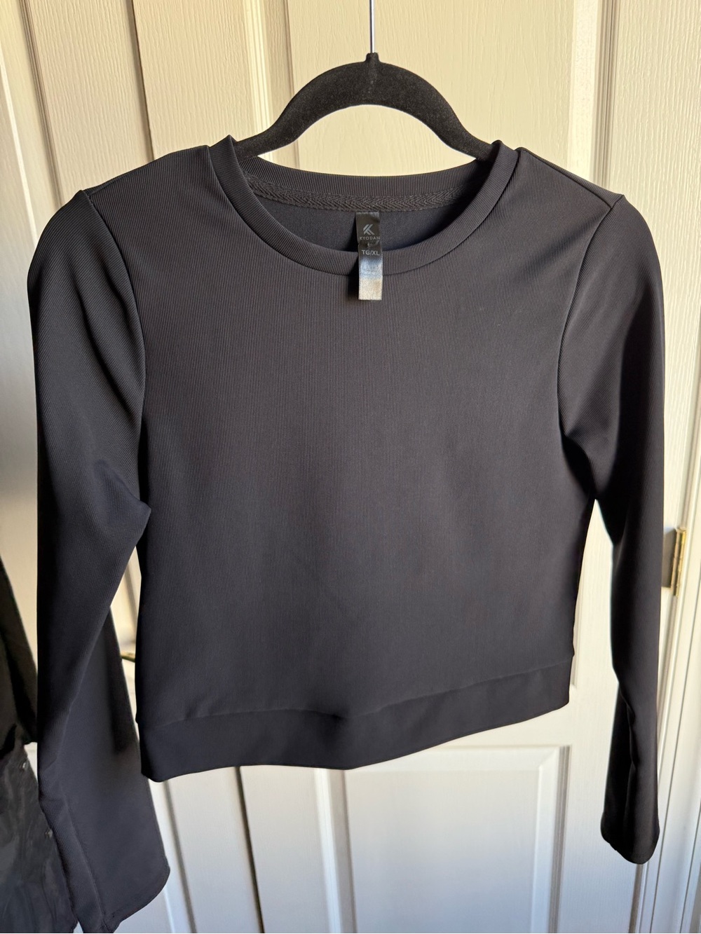 Kyodan Black Long Sleeve Crewneck Top